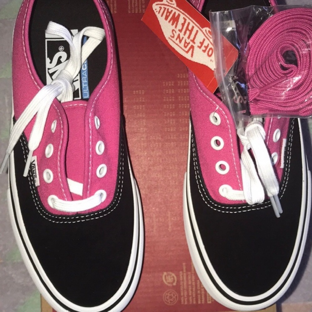 >Ⓜ️AUTHENTIC PRO ULTRA CUSH HD LOW TOP  LACE UP BRAND NEW VANS 😍 UNISEX - Picture 2 of 15